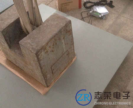 1月24日淮安大東建造工程向上海志榮地磅廠家采購5臺(tái)小地磅秤